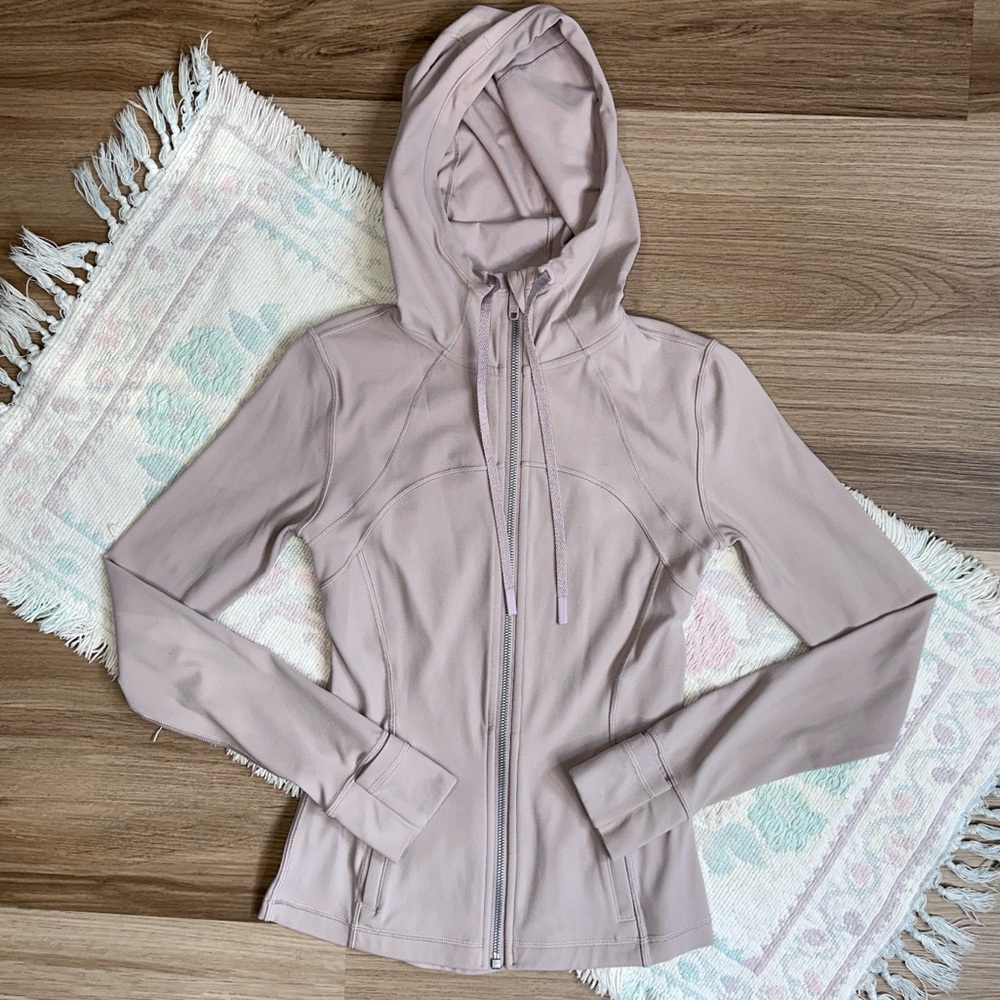 Lululemon light pink/purple/mauve define zip up jacket with back vent and hood